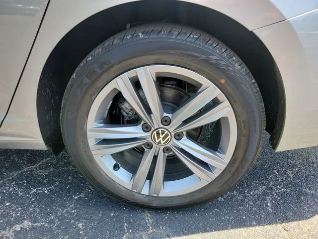 2024 Volkswagen Jetta 1.5T SE thumbnail 25