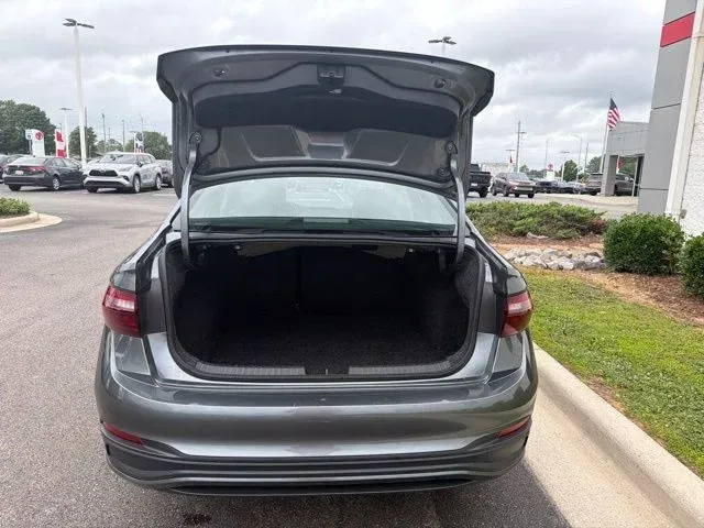 2024 Volkswagen Jetta 1.5T SE thumbnail 14