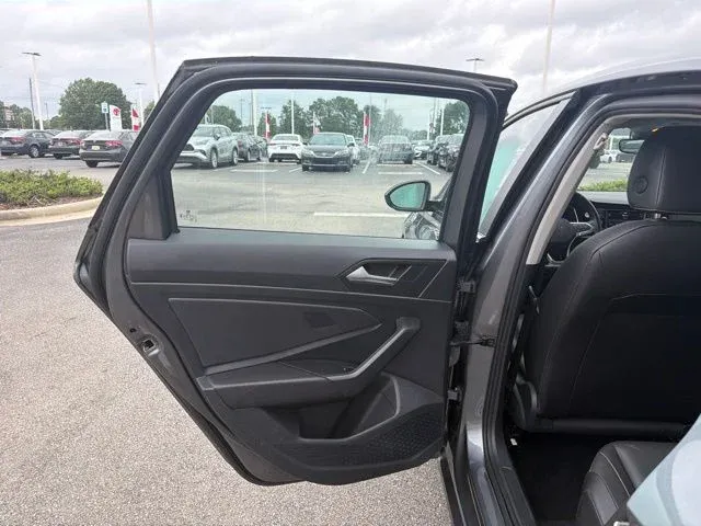 2024 Volkswagen Jetta 1.5T SE thumbnail 16