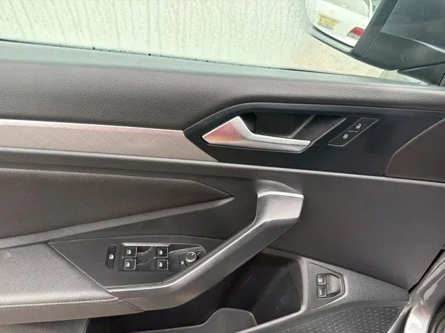 2024 Volkswagen Jetta 1.5T SE thumbnail 25