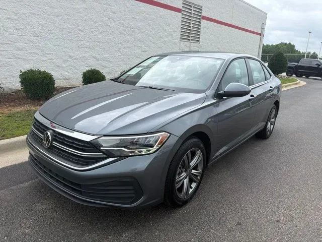 2024 Volkswagen Jetta 1.5T SE thumbnail 3