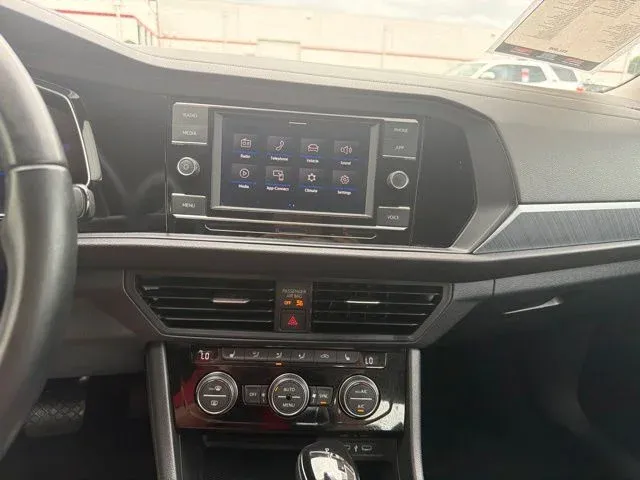 2024 Volkswagen Jetta 1.5T SE thumbnail 41