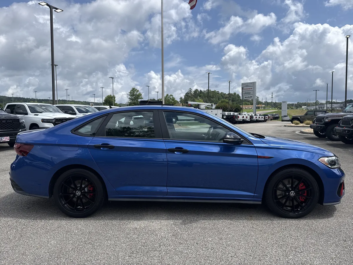 2024 Volkswagen Jetta GLI 40th Anniversary Edition thumbnail 10