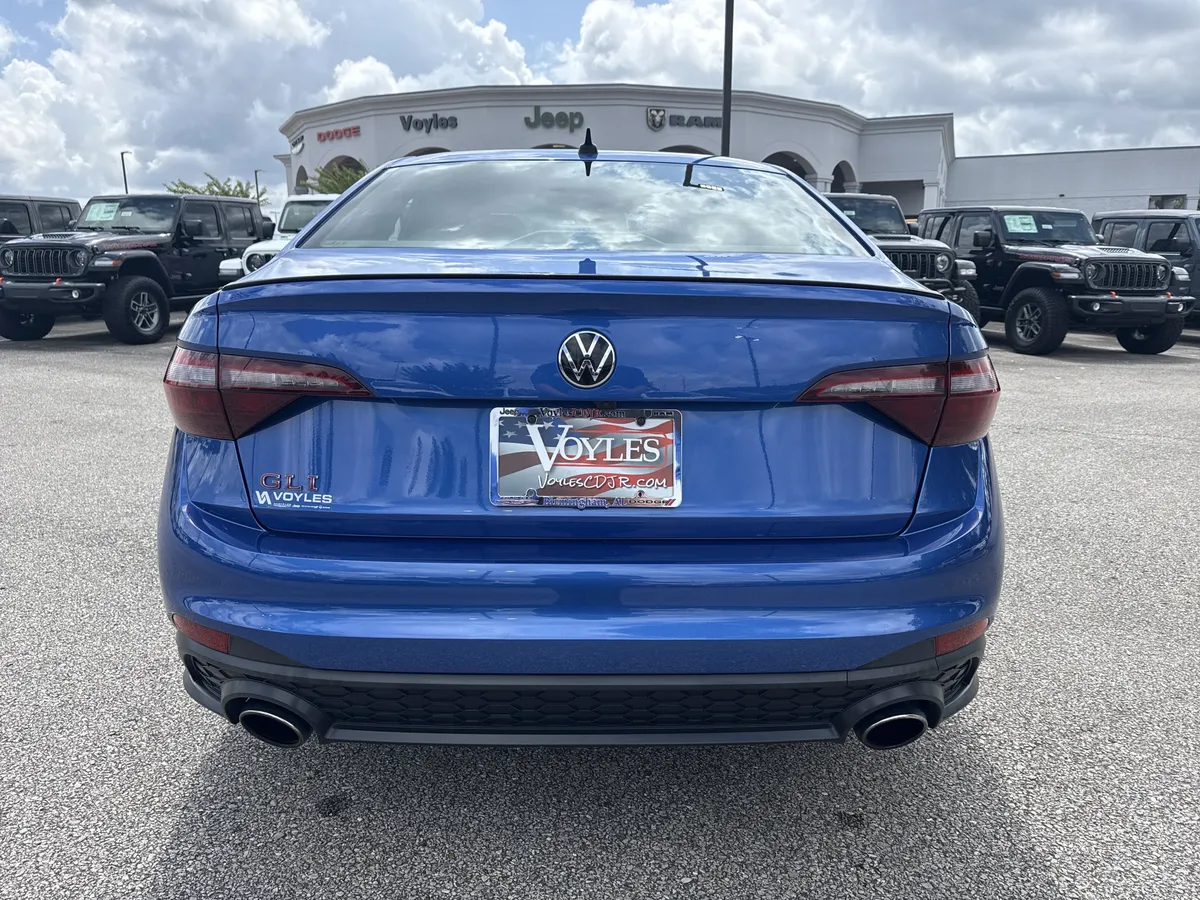 2024 Volkswagen Jetta GLI 40th Anniversary Edition thumbnail 8