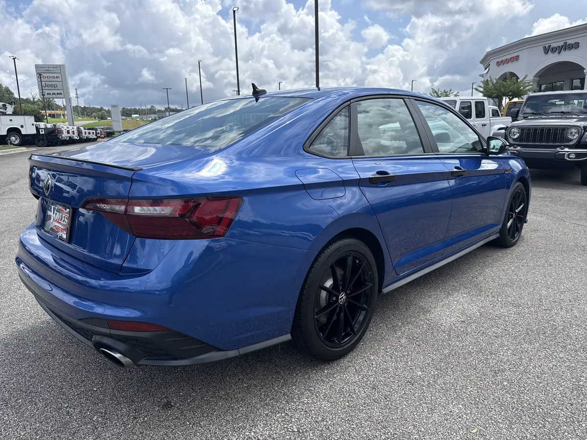 2024 Volkswagen Jetta GLI 40th Anniversary Edition thumbnail 9