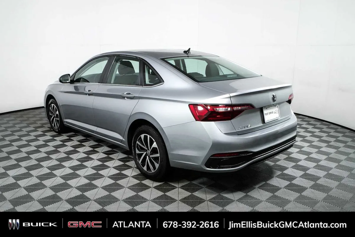 2024 Volkswagen Jetta S thumbnail 25