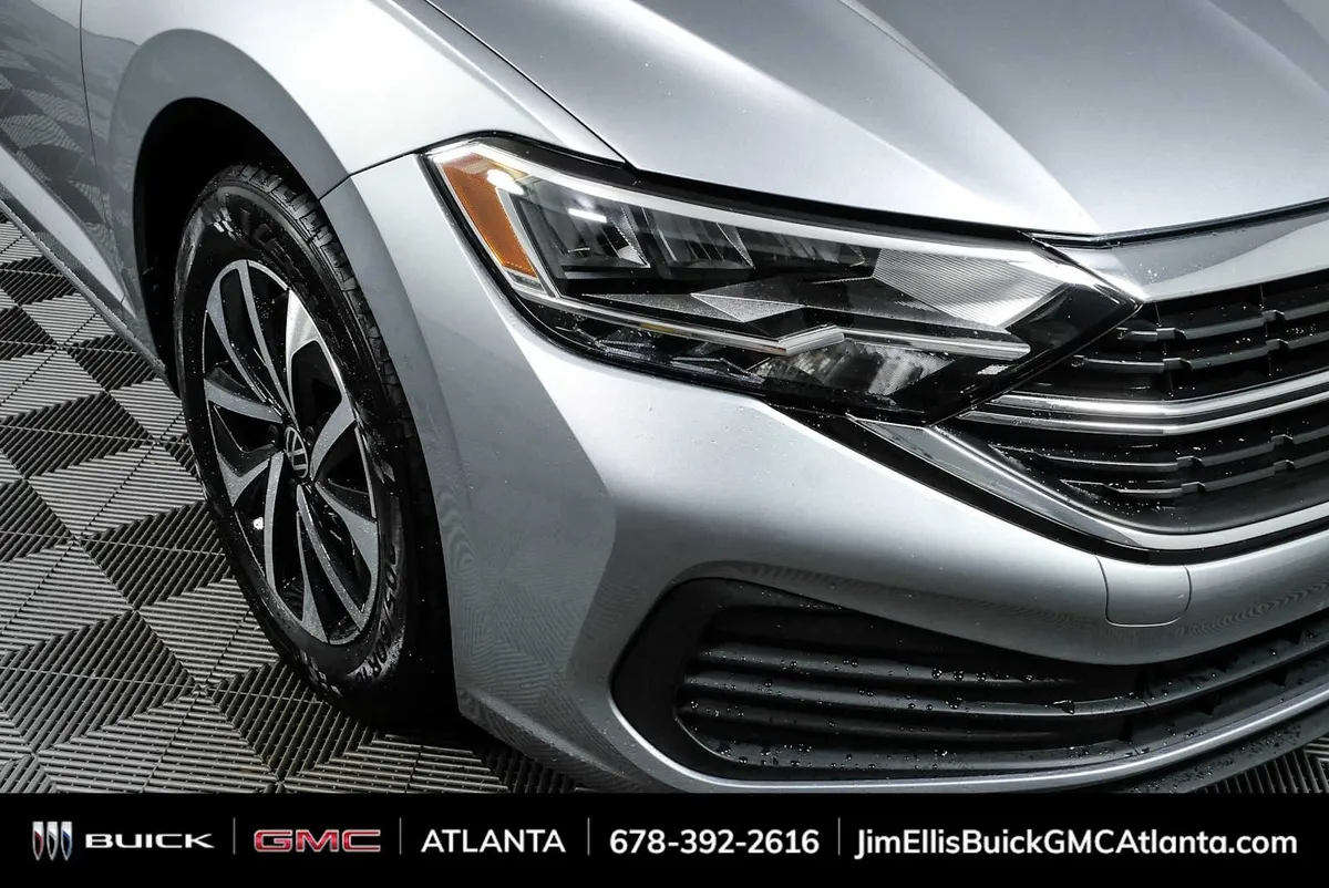2024 Volkswagen Jetta S thumbnail 32
