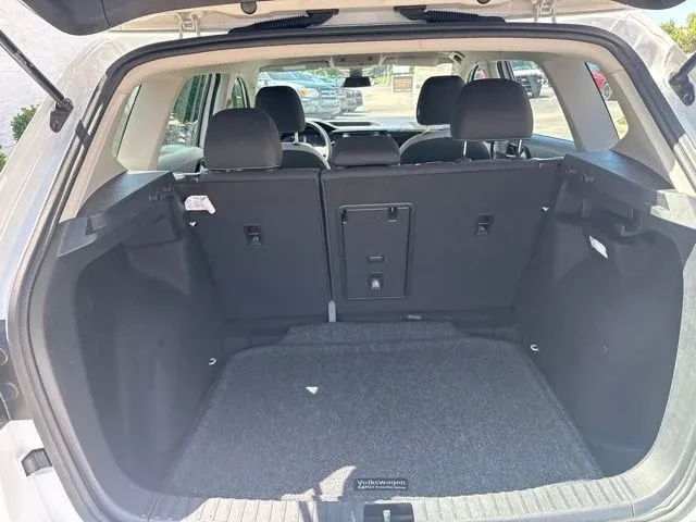 2024 Volkswagen Taos 1.5T S thumbnail 14