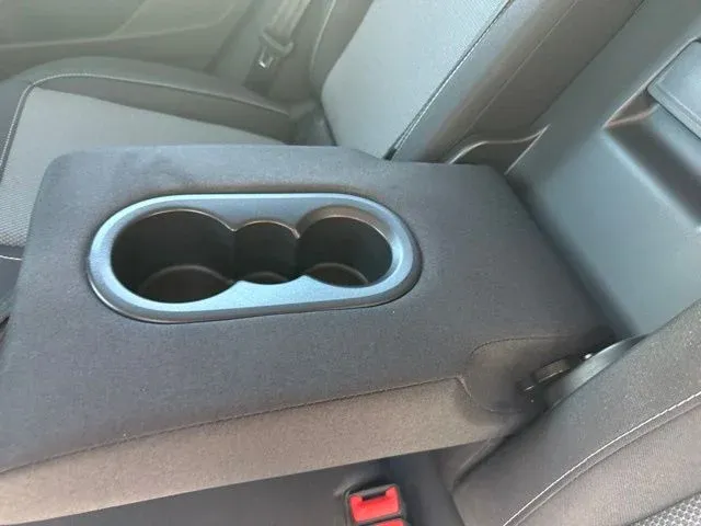 2024 Volkswagen Taos 1.5T S thumbnail 18