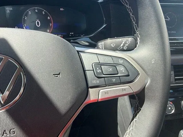 2024 Volkswagen Taos 1.5T S thumbnail 32