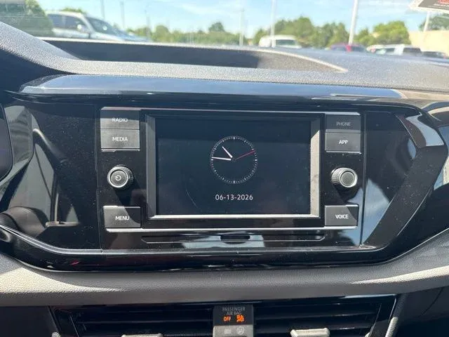 2024 Volkswagen Taos 1.5T S thumbnail 36