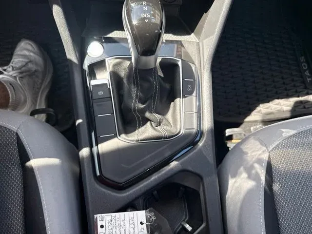 2024 Volkswagen Taos 1.5T S thumbnail 39