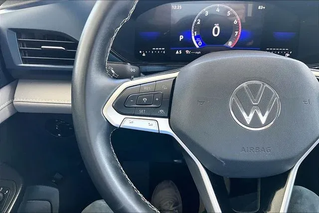 2024 Volkswagen Taos 1.5T SE thumbnail 10