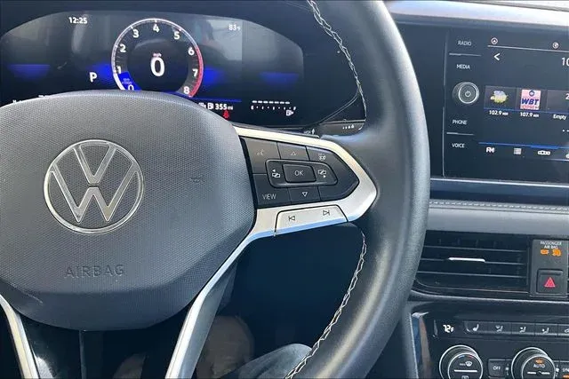 2024 Volkswagen Taos 1.5T SE thumbnail 11