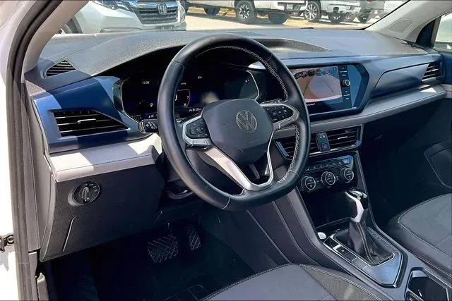 2024 Volkswagen Taos 1.5T SE thumbnail 14