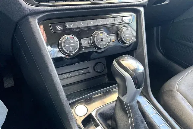 2024 Volkswagen Taos 1.5T SE thumbnail 23