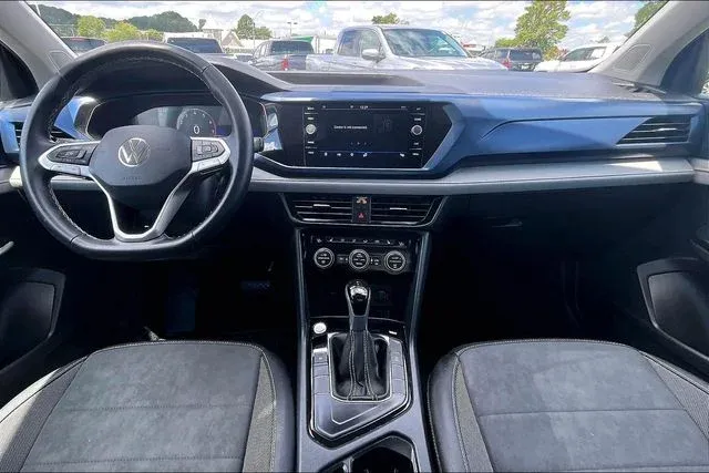 2024 Volkswagen Taos 1.5T SE thumbnail 7