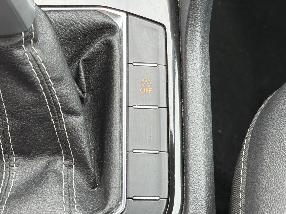 2024 Volkswagen Taos 1.5T SE thumbnail 16