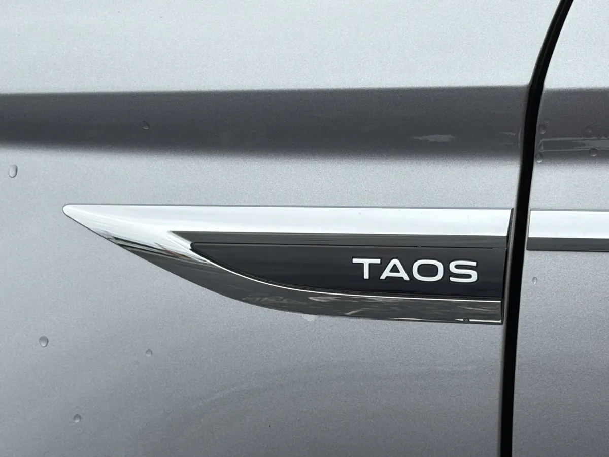 2024 Volkswagen Taos 1.5T SE thumbnail 31