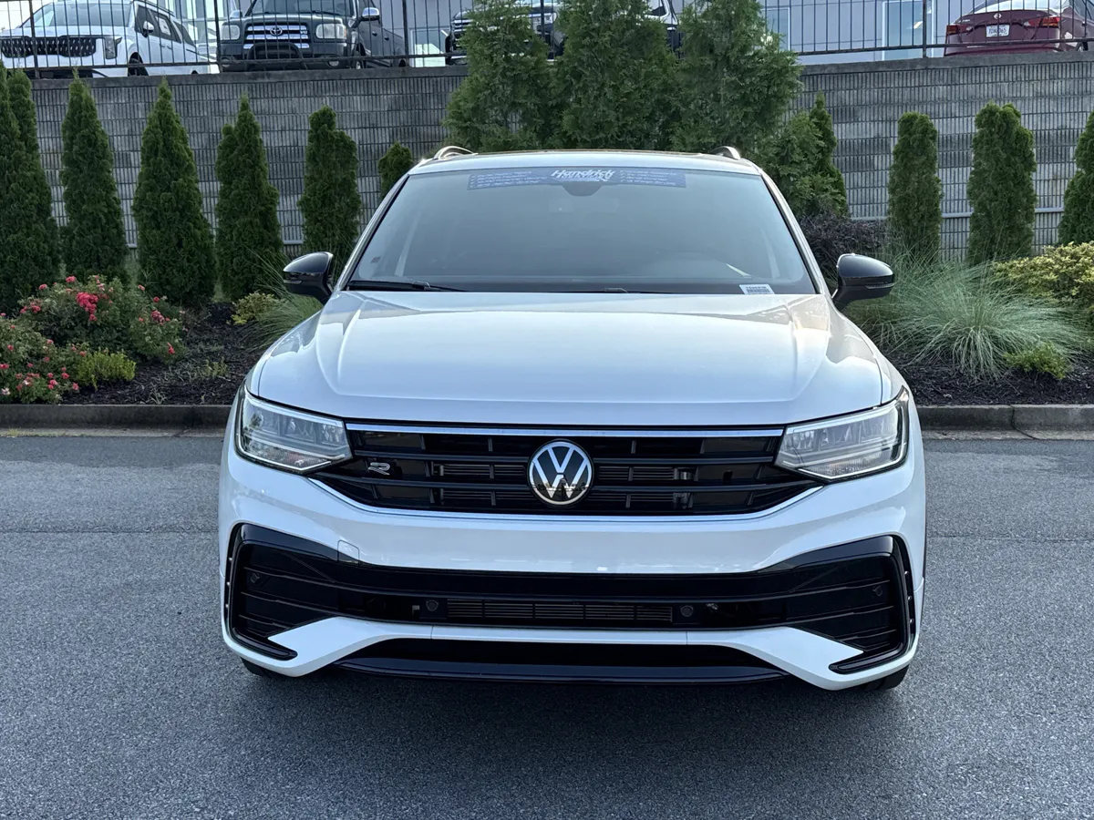 2024 Volkswagen Tiguan SE R-Line Black thumbnail 2