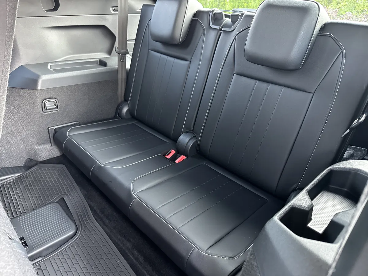 2024 Volkswagen Tiguan SE R-Line Black thumbnail 28