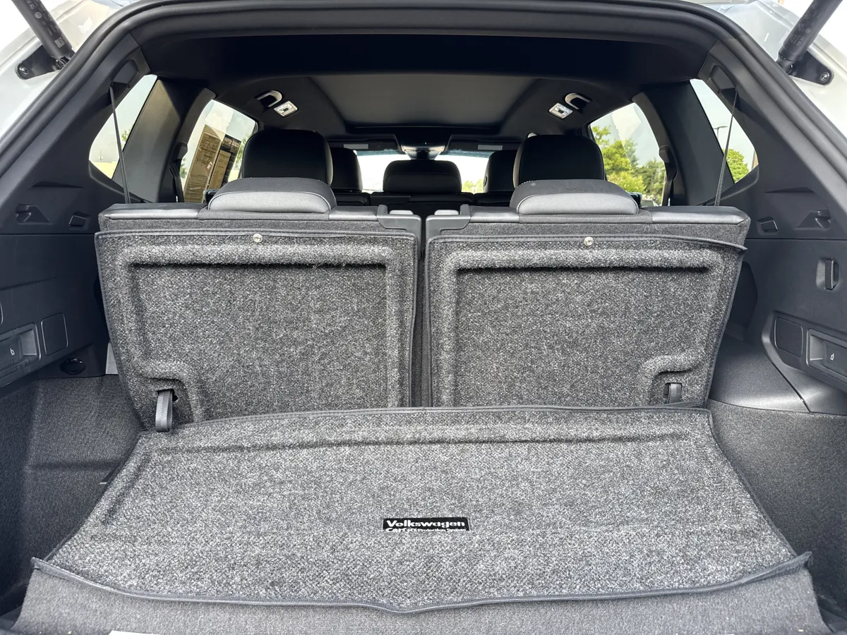 2024 Volkswagen Tiguan SE R-Line Black thumbnail 31