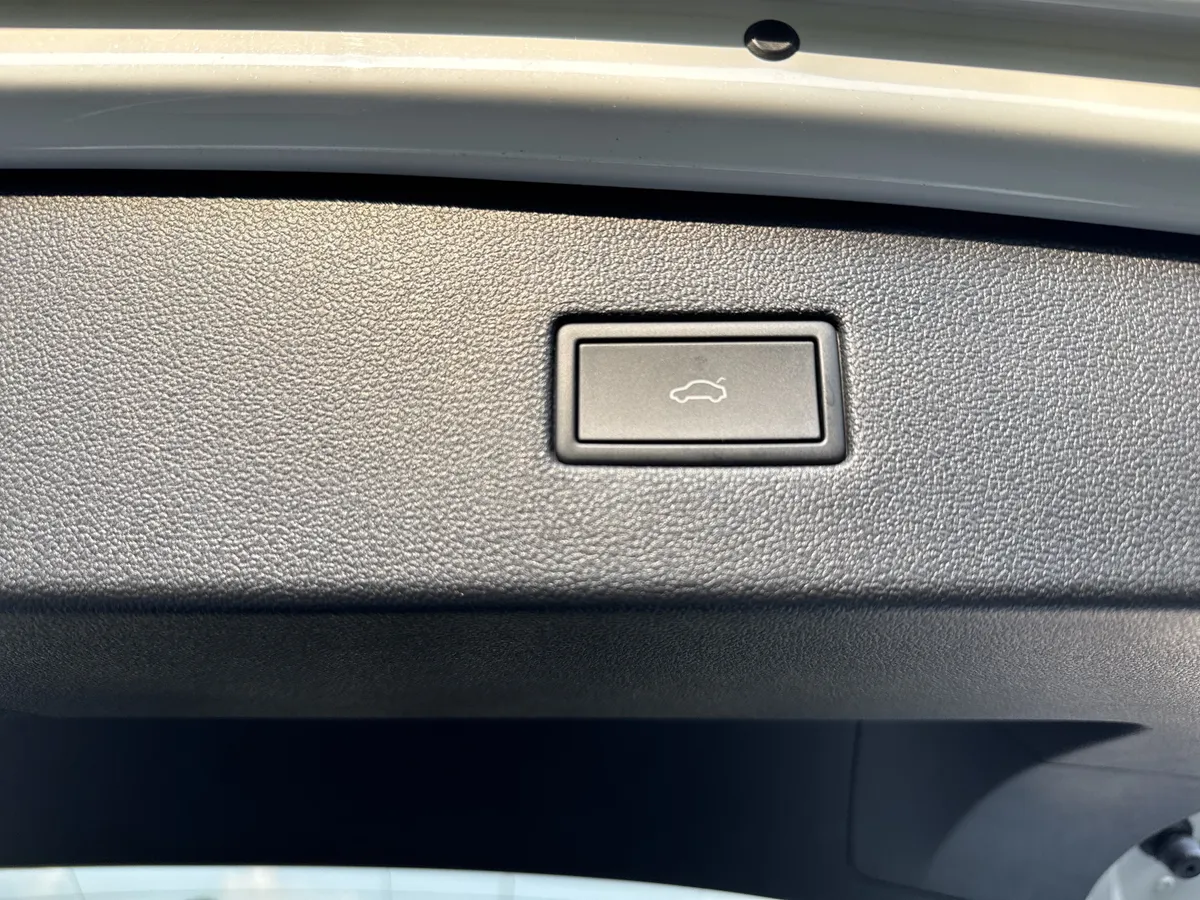 2024 Volkswagen Tiguan SE R-Line Black thumbnail 33