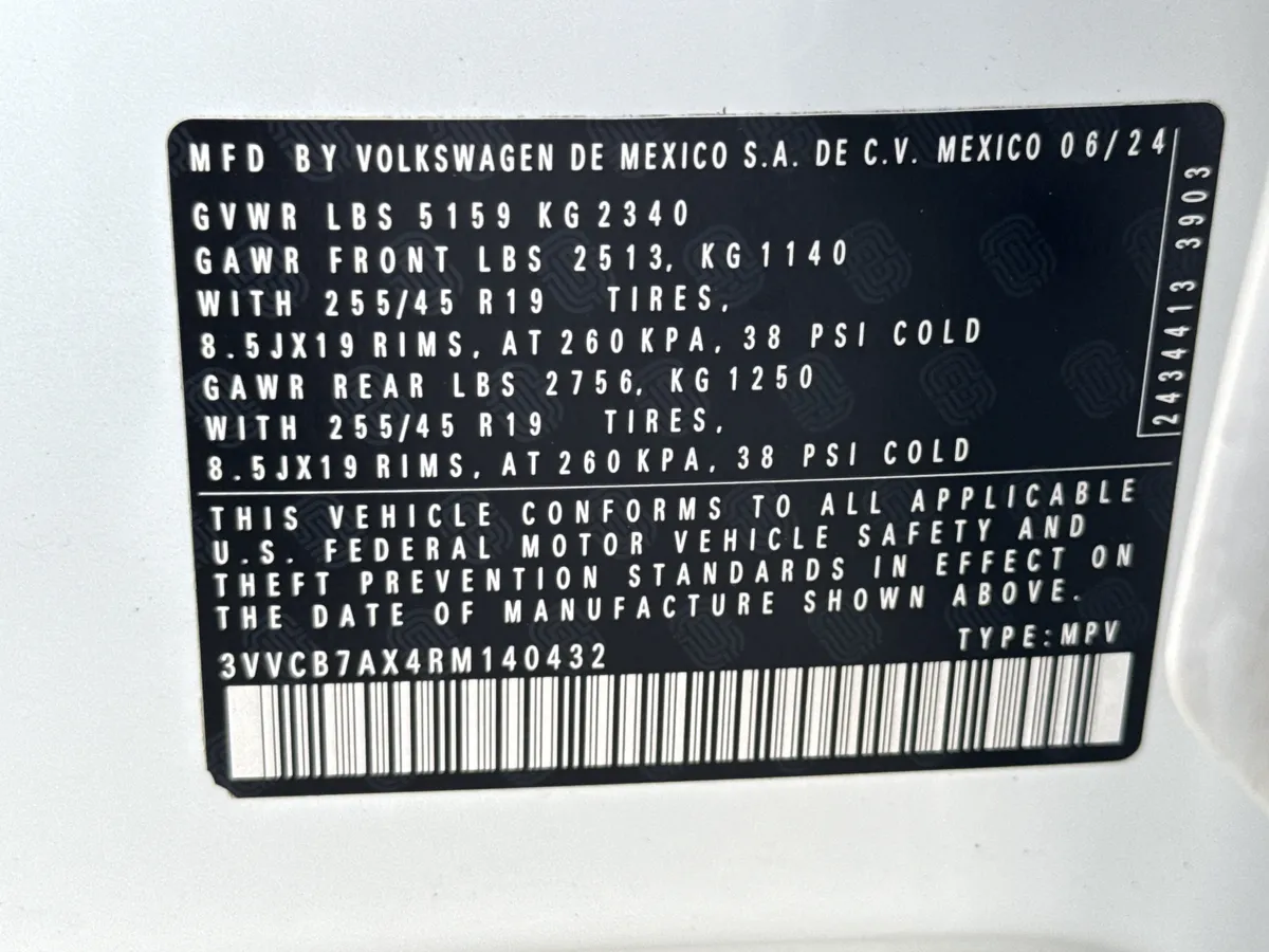 2024 Volkswagen Tiguan SE R-Line Black thumbnail 35