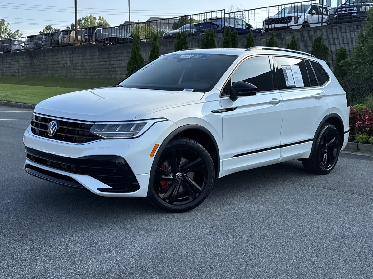 2024 Volkswagen Tiguan SE R-Line Black thumbnail 4