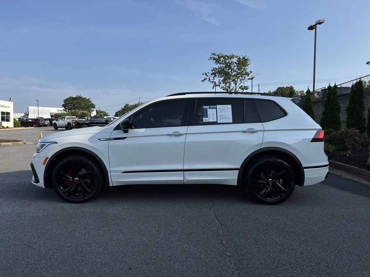 2024 Volkswagen Tiguan SE R-Line Black thumbnail 6