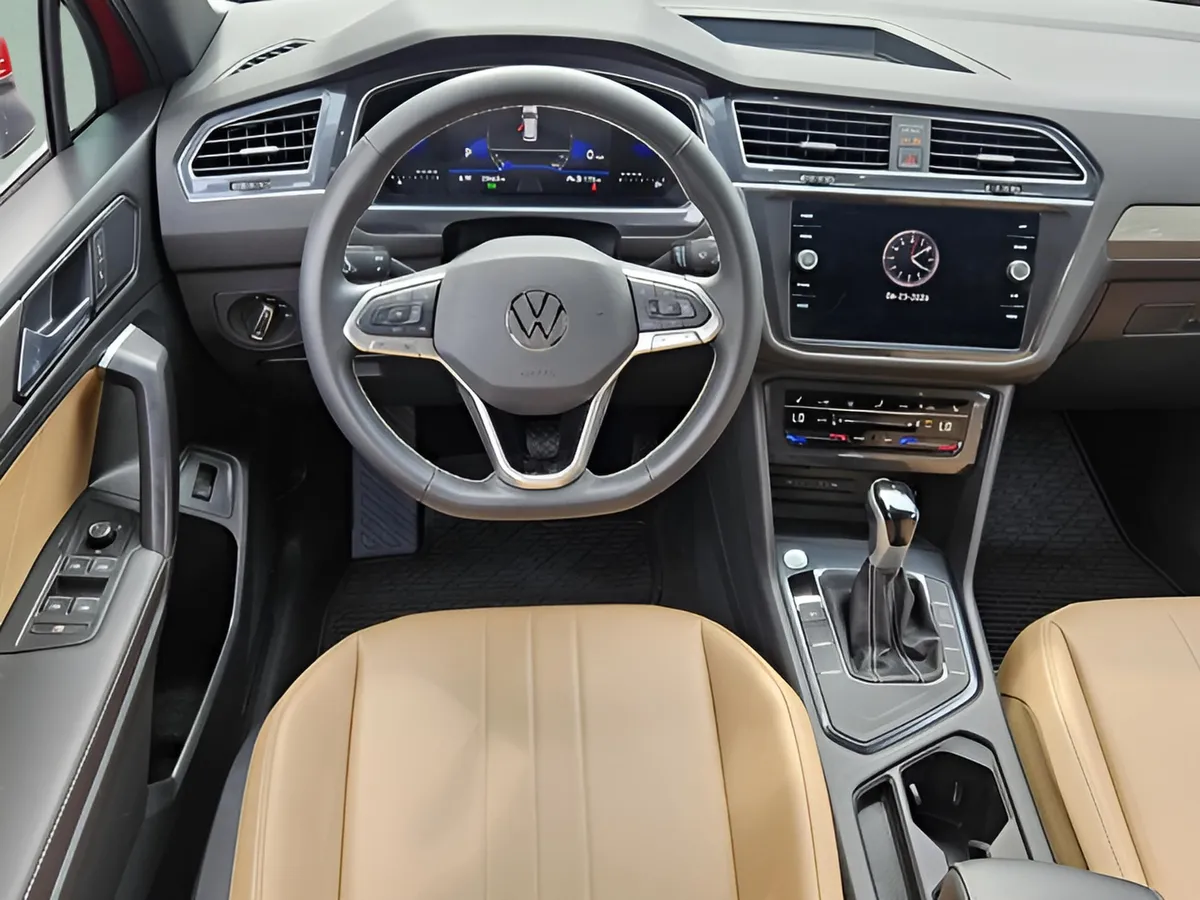 2024 Volkswagen Tiguan SE thumbnail 17