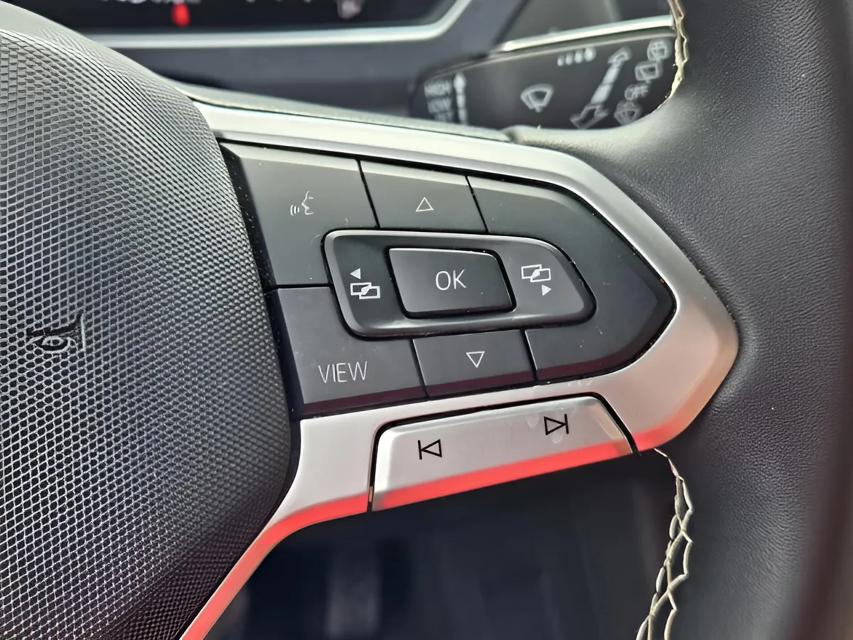 2024 Volkswagen Tiguan SE thumbnail 27