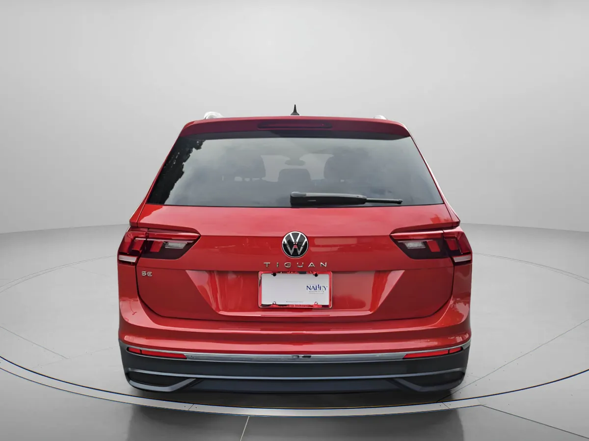 2024 Volkswagen Tiguan SE thumbnail 4
