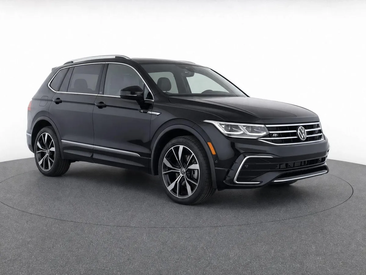 2024 Volkswagen Tiguan SEL R-Line thumbnail 2