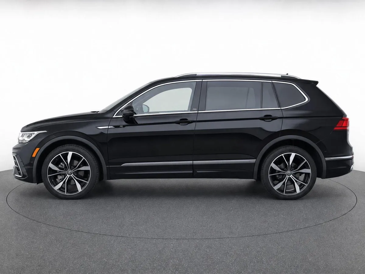 2024 Volkswagen Tiguan SEL R-Line thumbnail 6