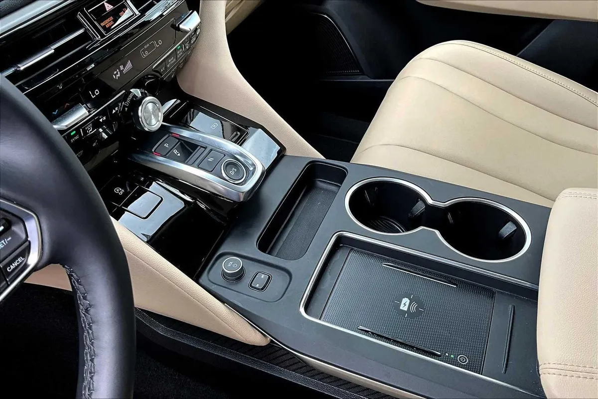 2025 Acura MDX thumbnail 17