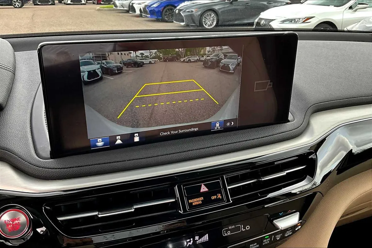2025 Acura MDX thumbnail 25