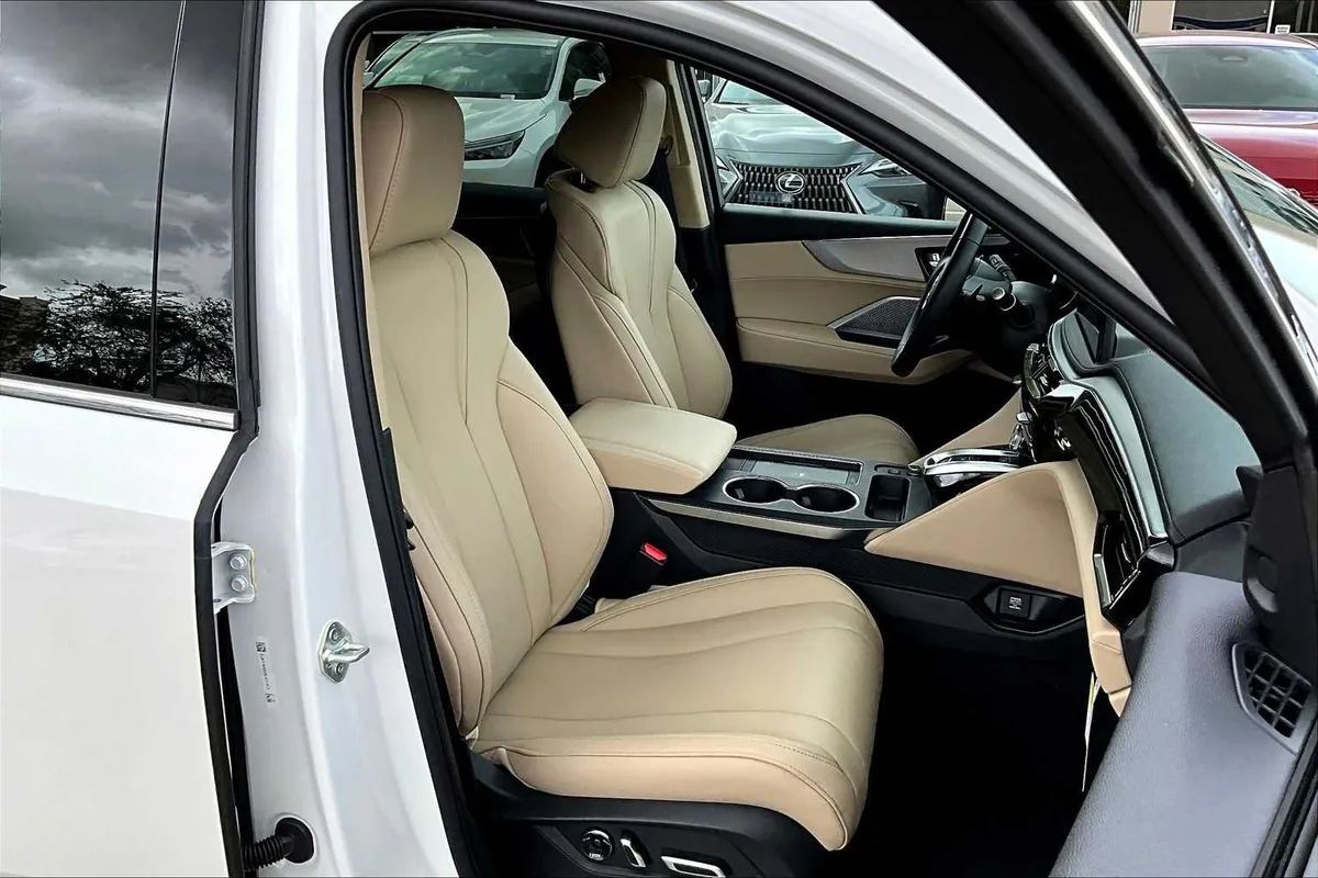2025 Acura MDX thumbnail 9