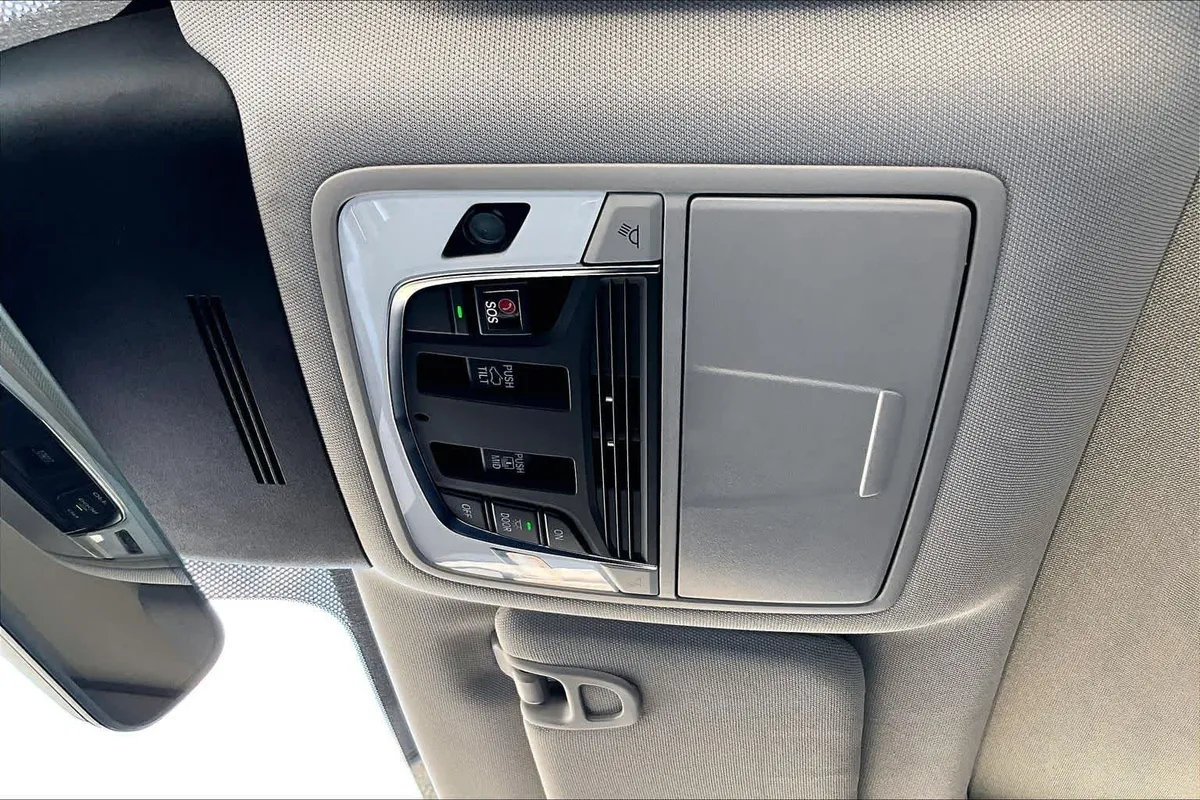 2025 Acura MDX thumbnail 32