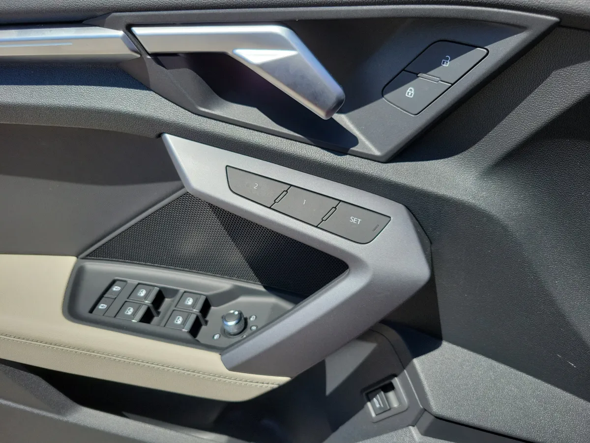 2025 Audi A3 Premium thumbnail 8