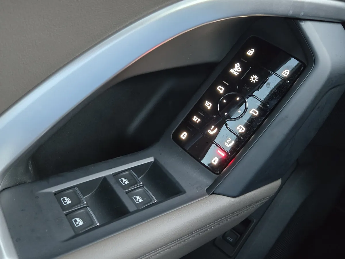 2025 Audi Q5 Premium Plus thumbnail 18