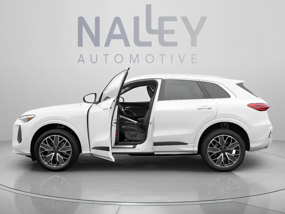 2025 Audi Q5 Premium Plus thumbnail 2