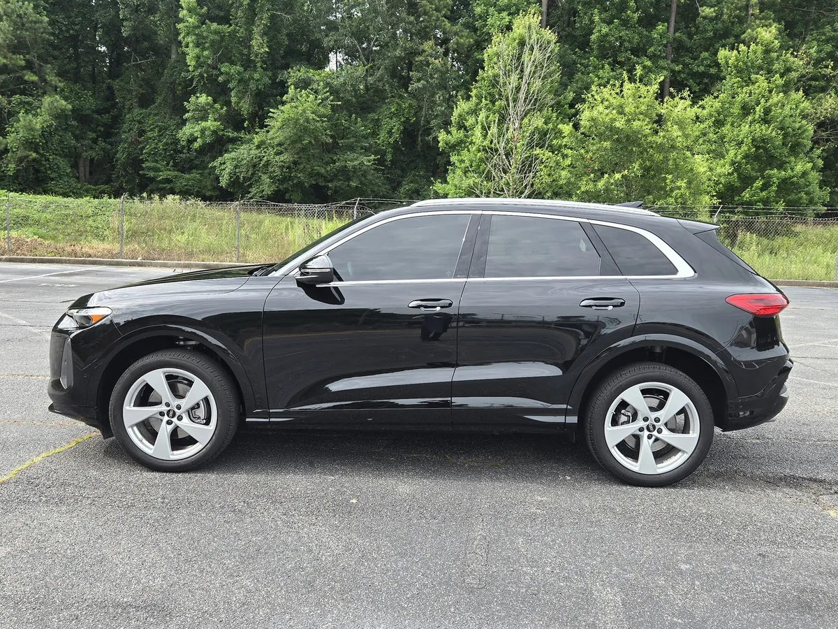 2025 Audi Q5 Premium Plus thumbnail 2