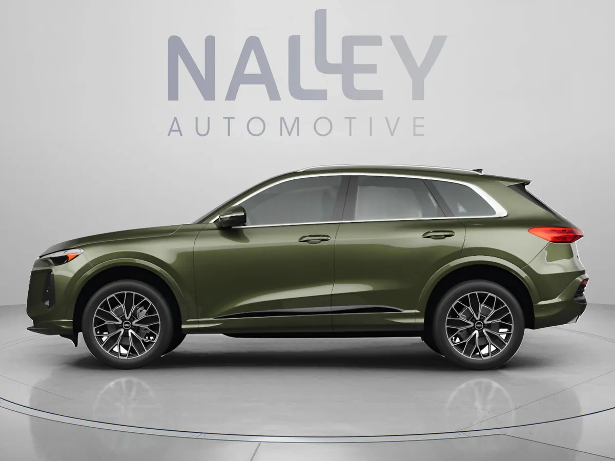 2025 Audi Q5 Premium thumbnail 2