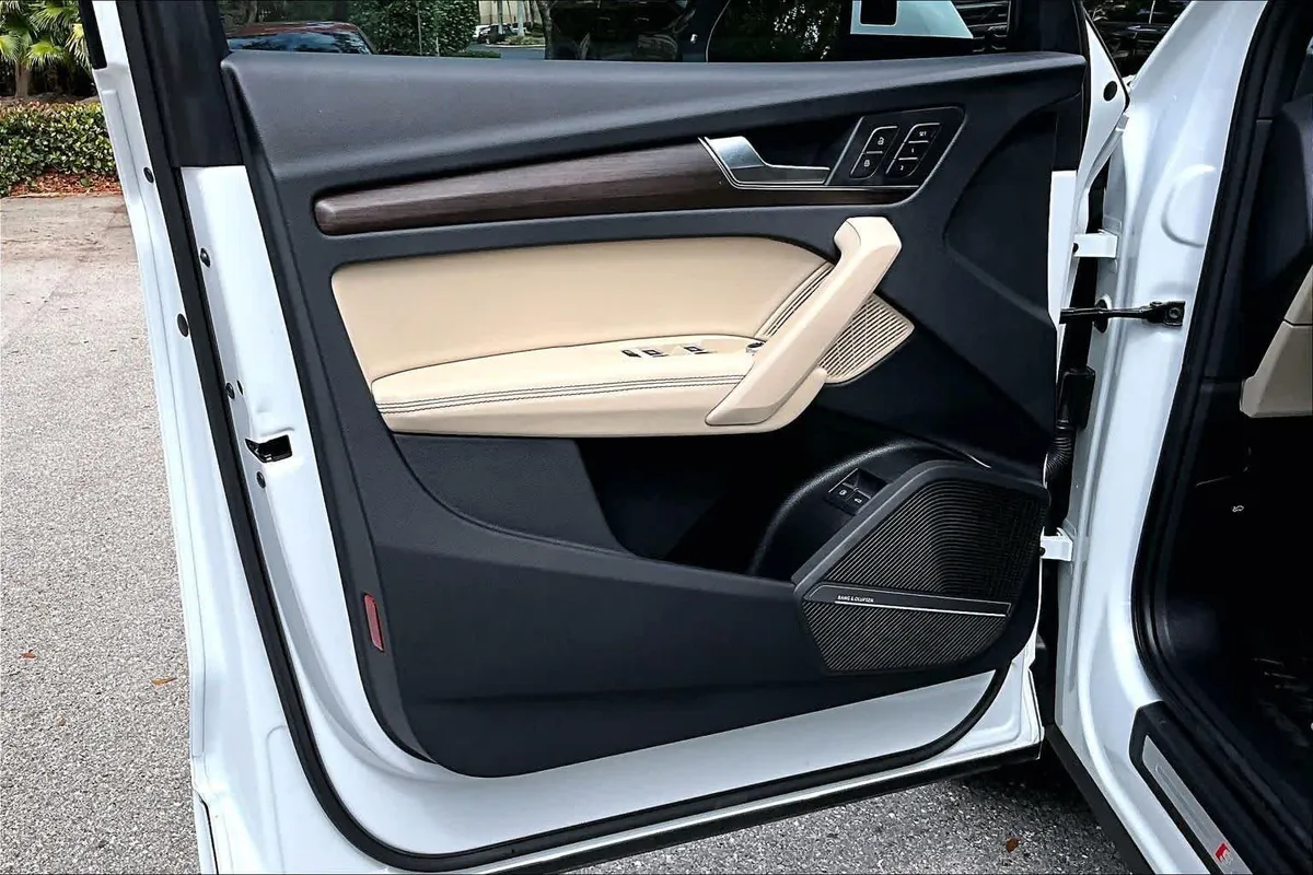 2025 Audi Q5 S line Premium Plus thumbnail 26