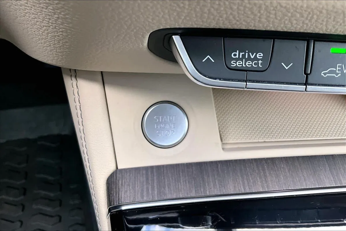 2025 Audi Q5 S line Premium Plus thumbnail 33