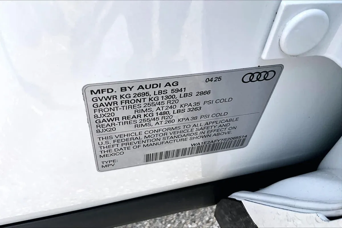 2025 Audi Q5 S line Premium Plus thumbnail 35