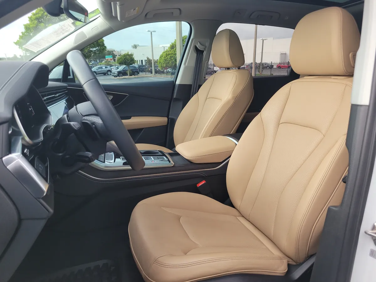 2025 Audi Q7 55 Premium thumbnail 21