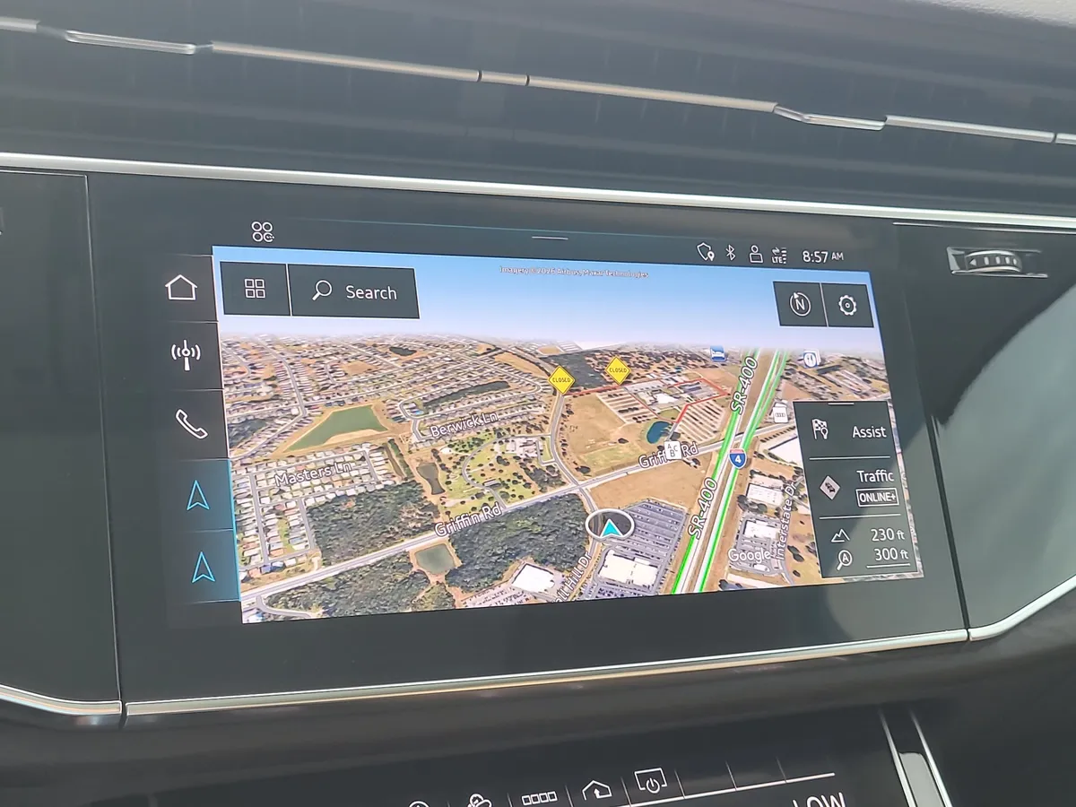 2025 Audi Q7 55 Premium thumbnail 25
