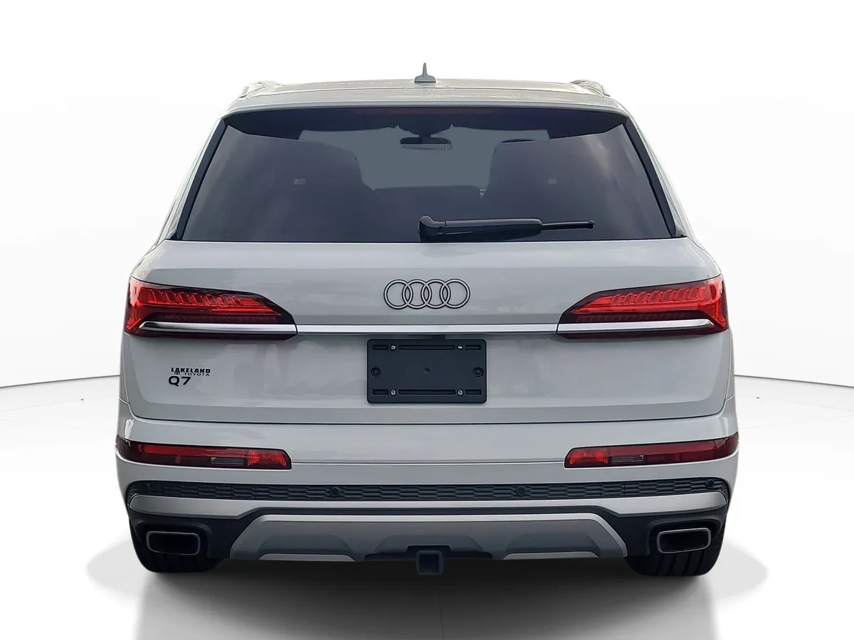 2025 Audi Q7 55 Premium thumbnail 5